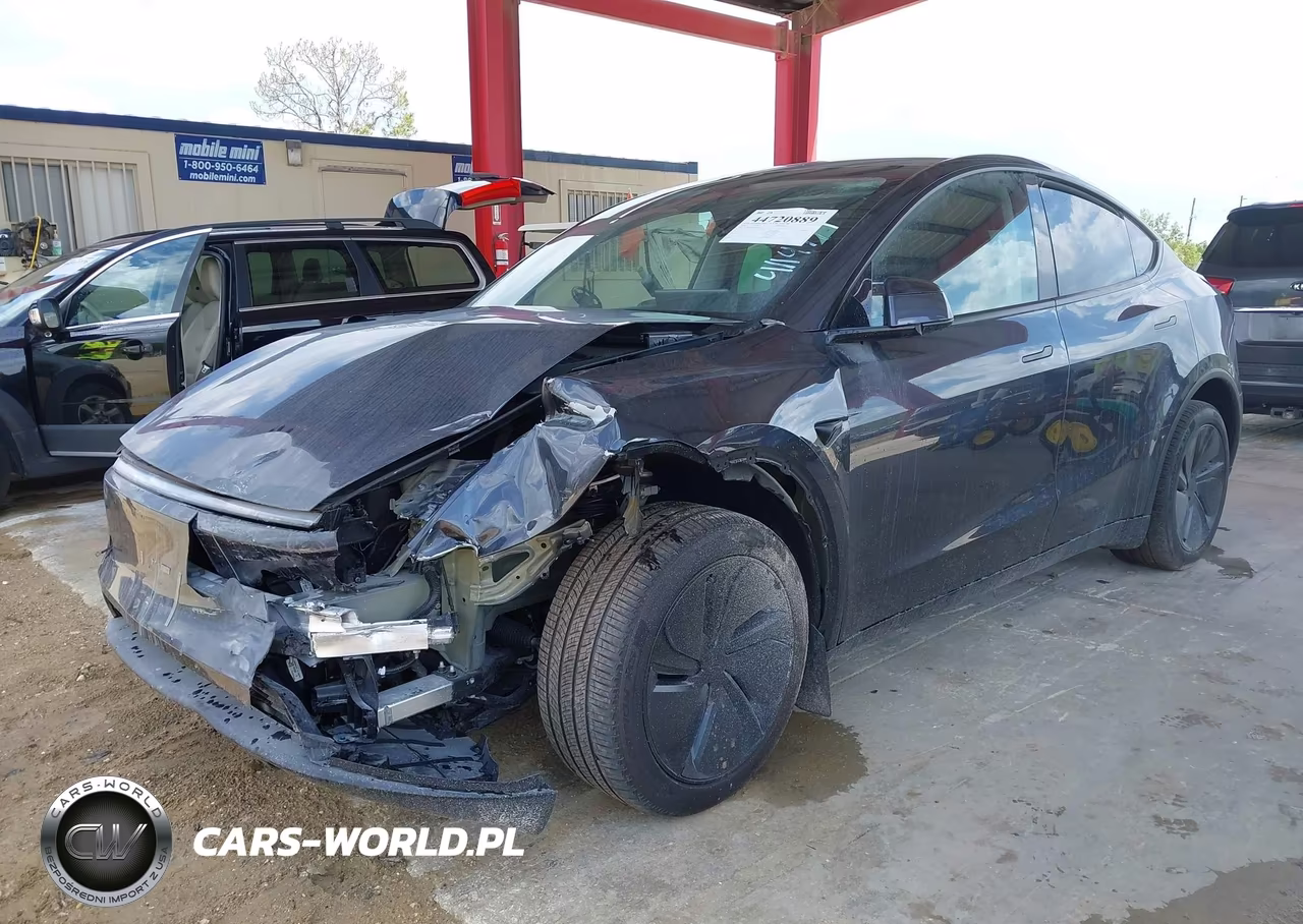 2026 Tesla Model Y VIN:7SAYGDEE0TA411477 - 2
