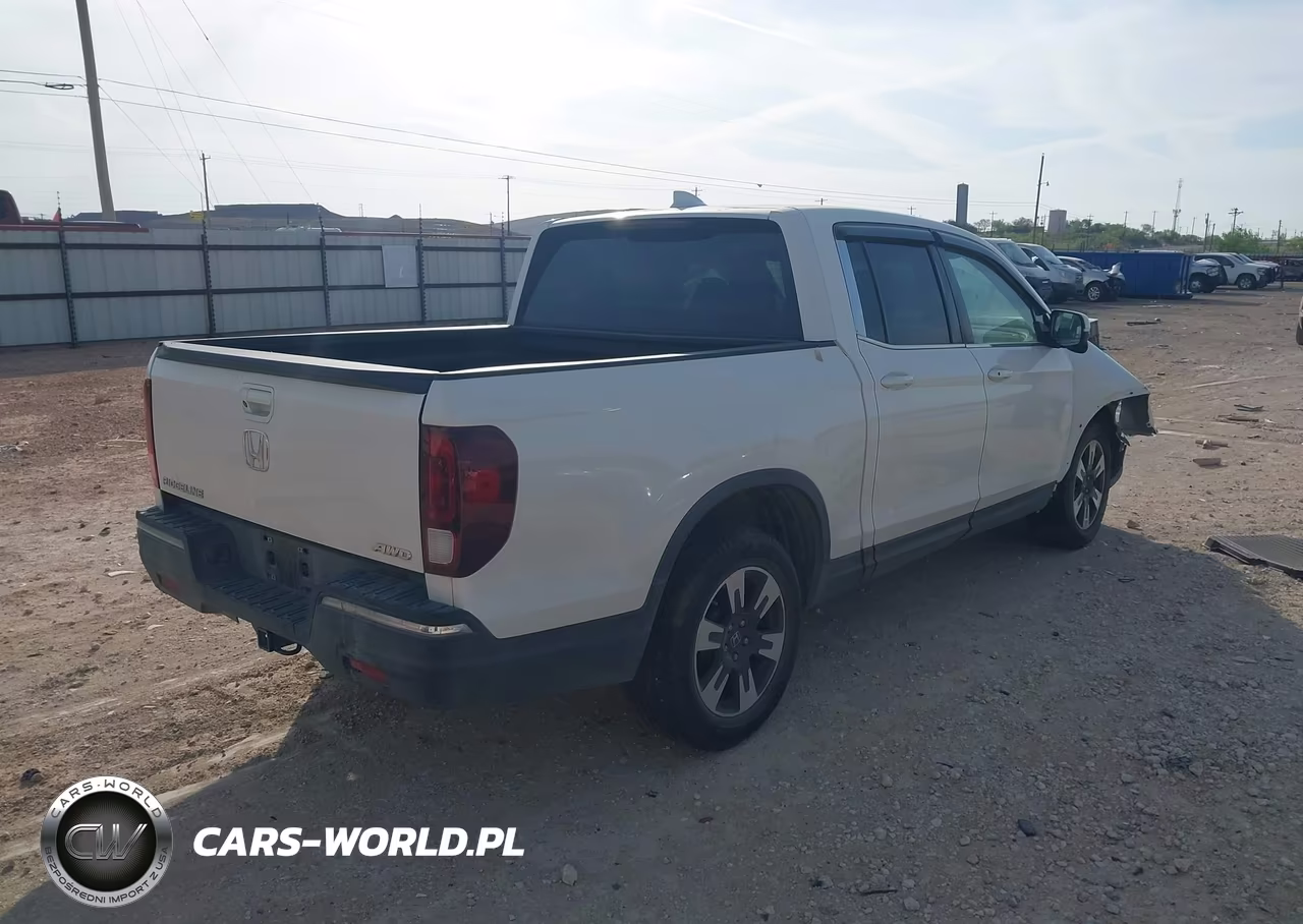 2018 Honda Ridgeline Rtl-T VIN:5FPYK3F68JB004558 - 4