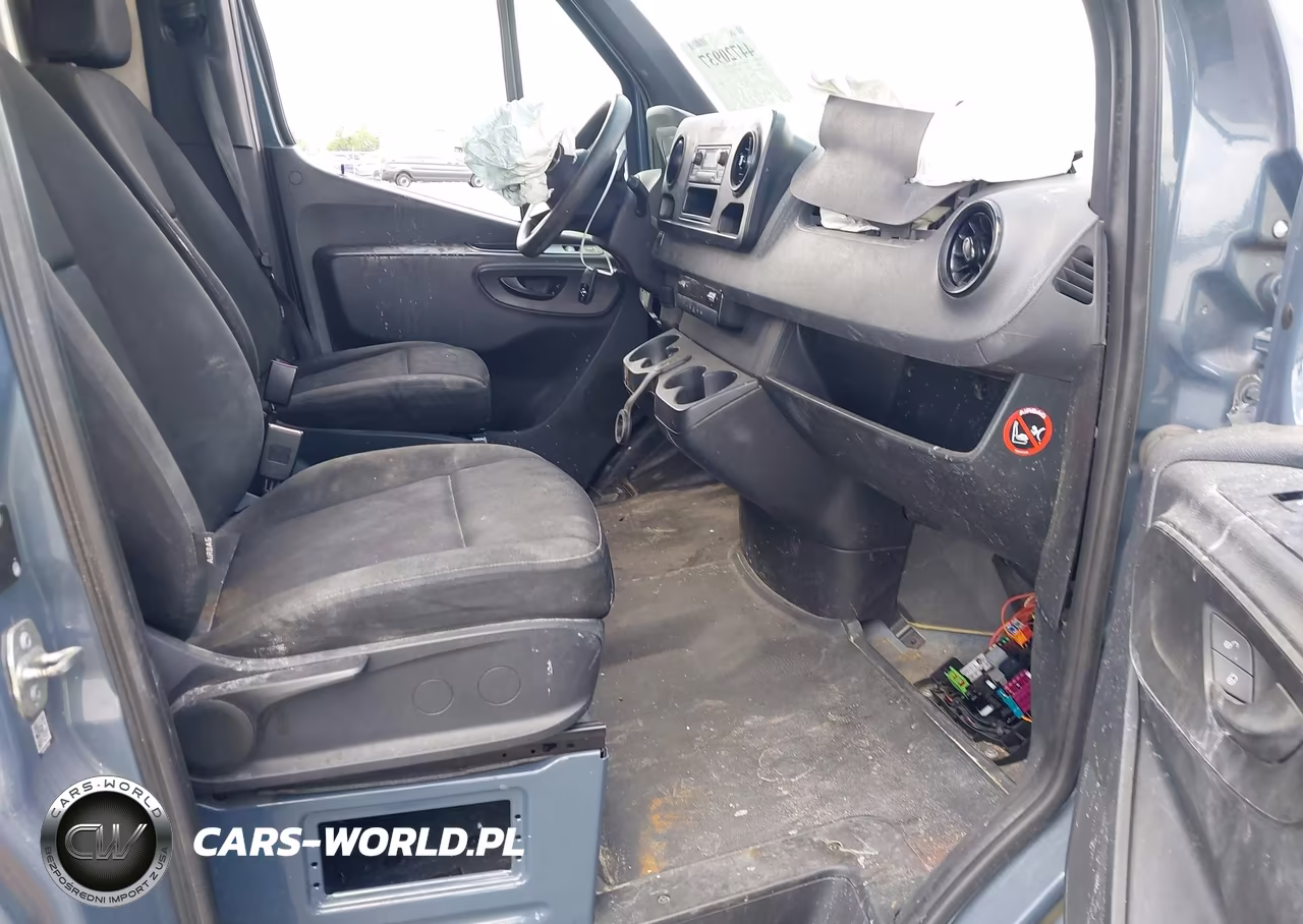 2019 Mercedes Benz Sprinter 2500 Delivery Van VIN:WD4PF0CD5KP089186 - 5