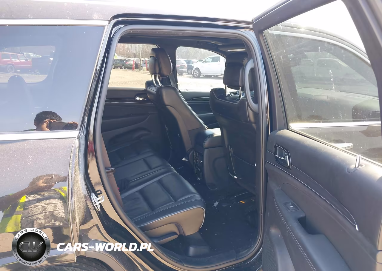 2020 Jeep Grand Cherokee Overland 4X4 VIN:1C4RJFCT0LC417425 - 8