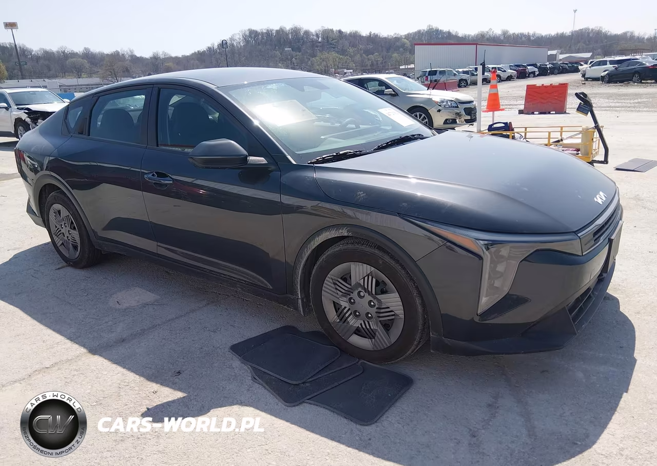 2025 Kia K4 Lx – zdjęcie 1 z 16