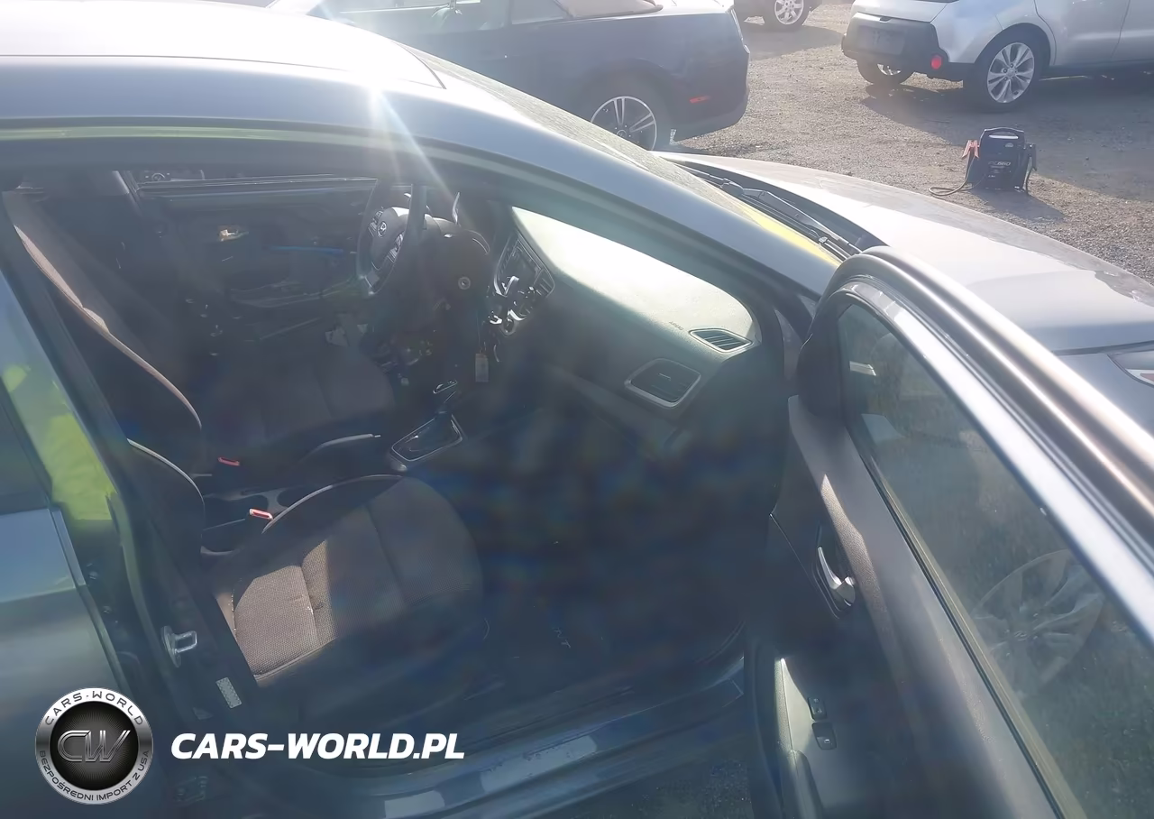 2020 Hyundai Accent Se VIN:3KPC24A63LE108142 - 5