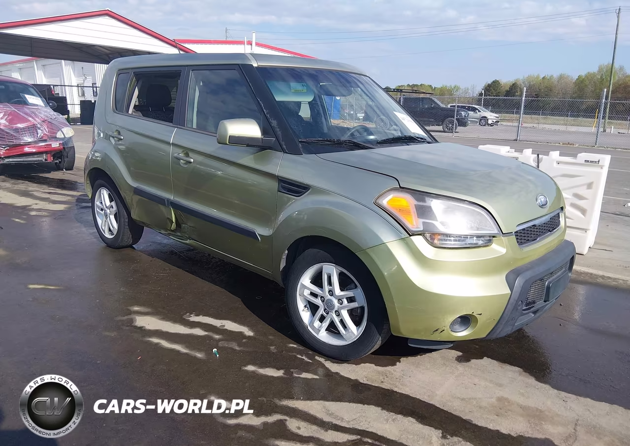 2011 Kia Soul +