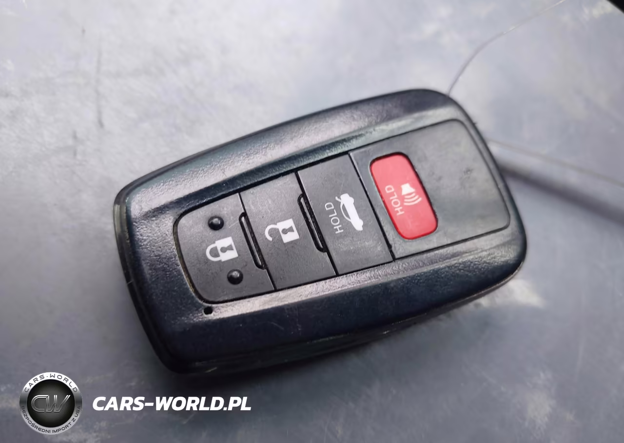 2018 Toyota Camry Le VIN:4T1B11HK2JU611252 - 11