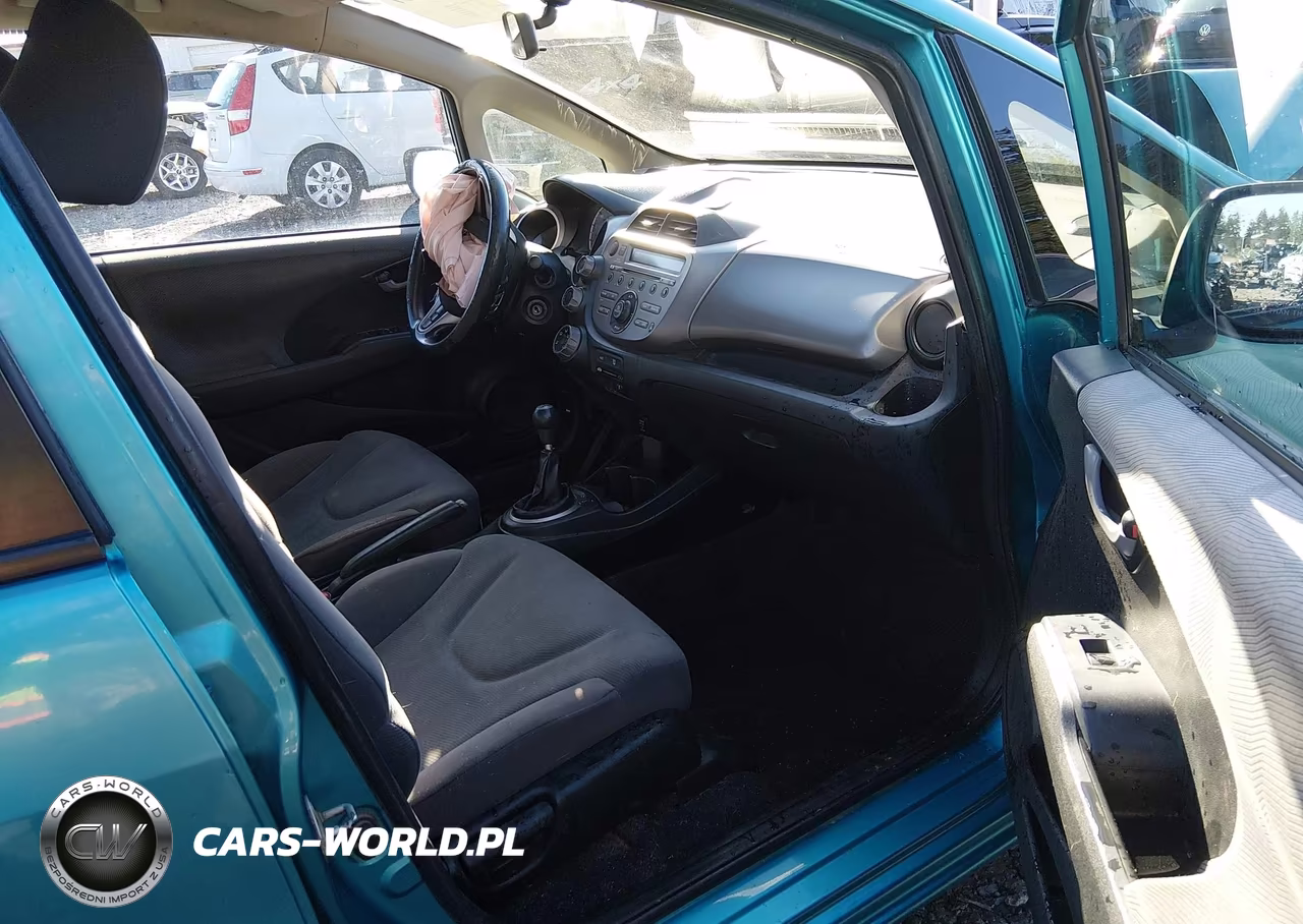 2013 Honda Fit VIN:JHMGE8G31DC030660 - 18