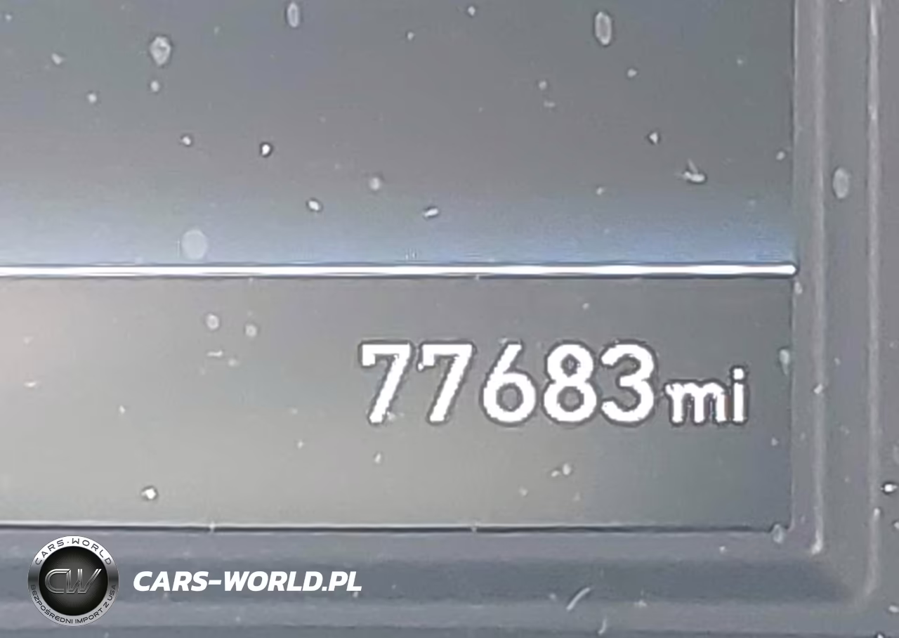 2019 Hyundai Kona Ultimate VIN:KM8K5CA51KU390667 - 16