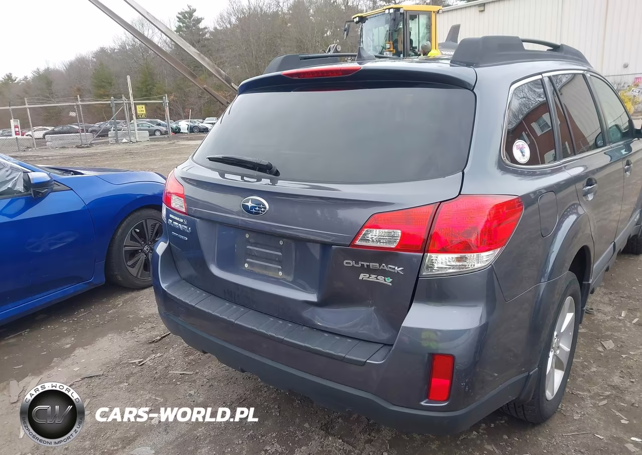 2014 Subaru Outback 2.5I Premium VIN:4S4BRBCC0E3238156 - 4