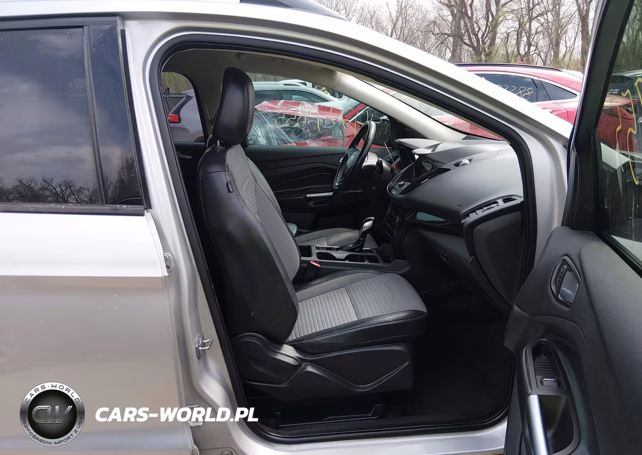 2019 Ford Escape Se VIN:1FMCU9GD9KUB78270 - 5