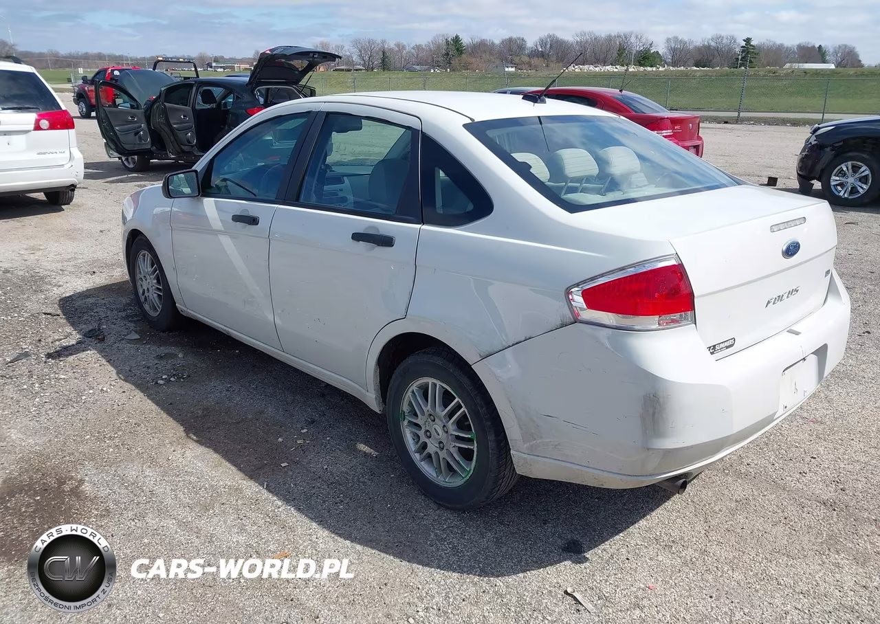 2010 Ford Focus Se VIN:1FAHP3FN0AW293132 - 3