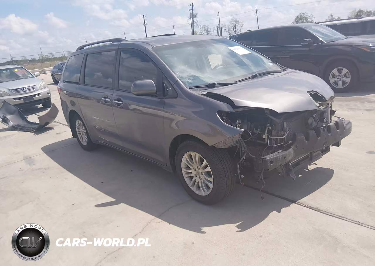 2017 Toyota Sienna Xle Premium 8 Passenger