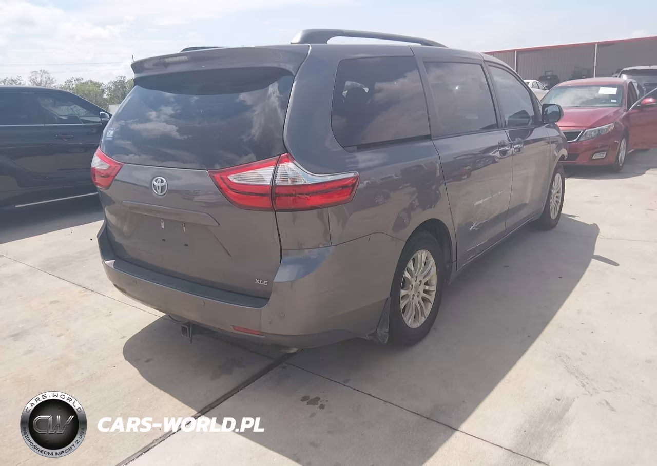 2017 Toyota Sienna Xle Premium 8 Passenger VIN:5TDYZ3DC5HS799040 - 4
