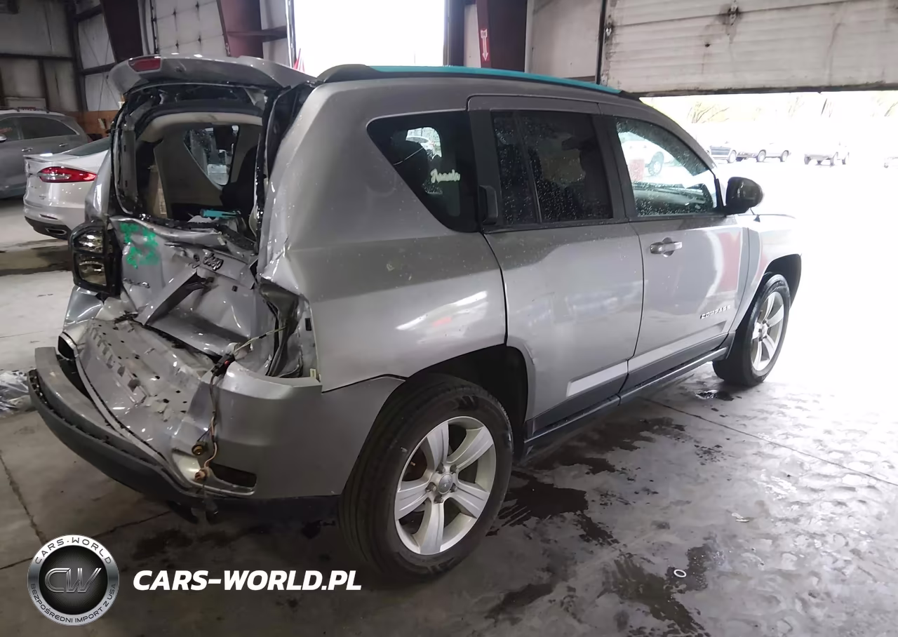 2014 Jeep Compass Sport VIN:1C4NJDBB8ED870250 - 4
