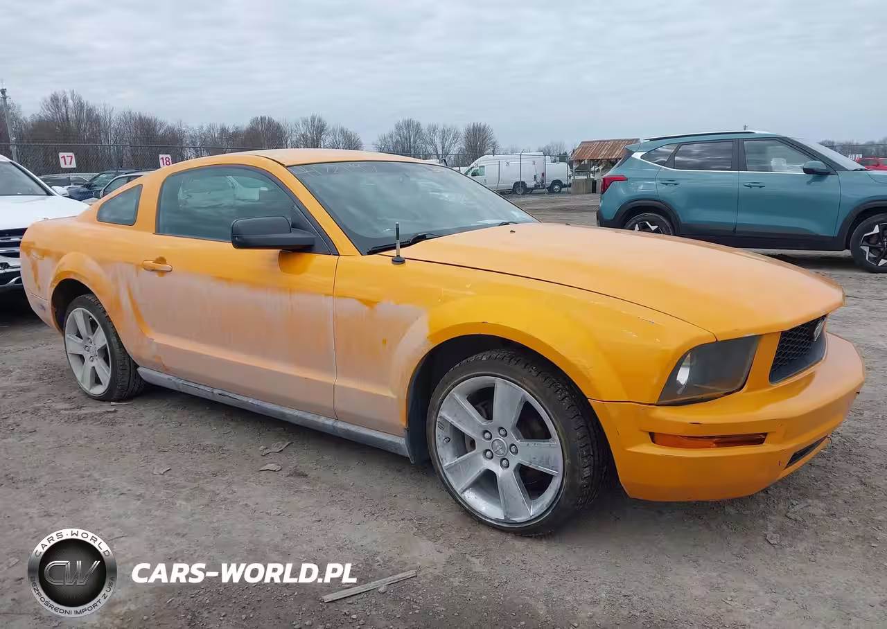 2007 Ford Mustang V6 Deluxe-V6 Premium