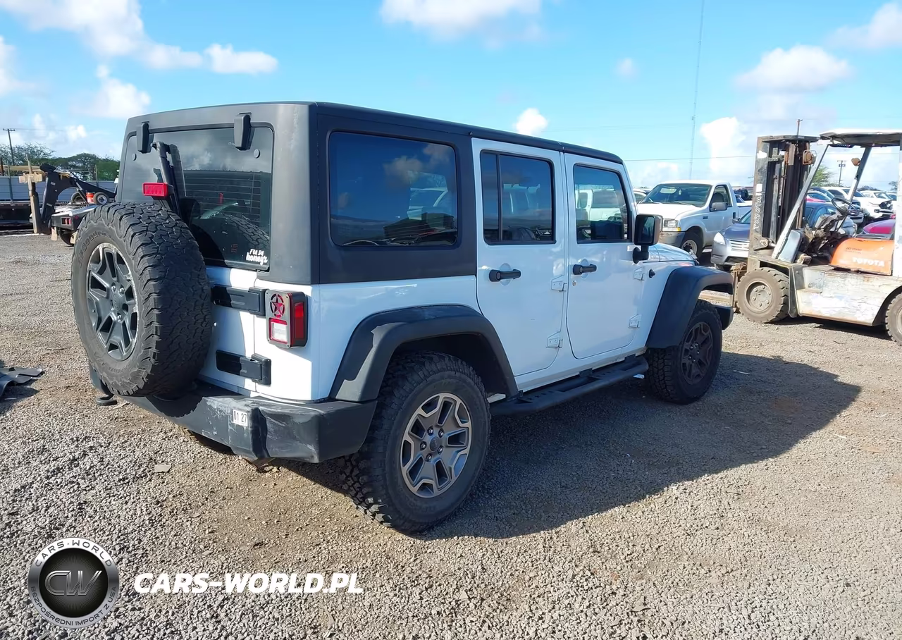 2016 Jeep Wrangler Unlimited Sport VIN:1C4BJWDG9GL133168 - 4