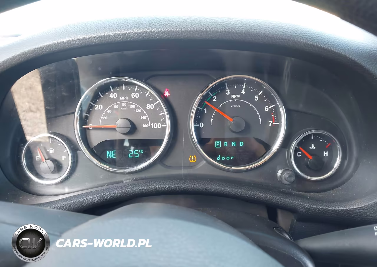 2016 Jeep Wrangler Unlimited Sport VIN:1C4BJWDG9GL133168 - 7