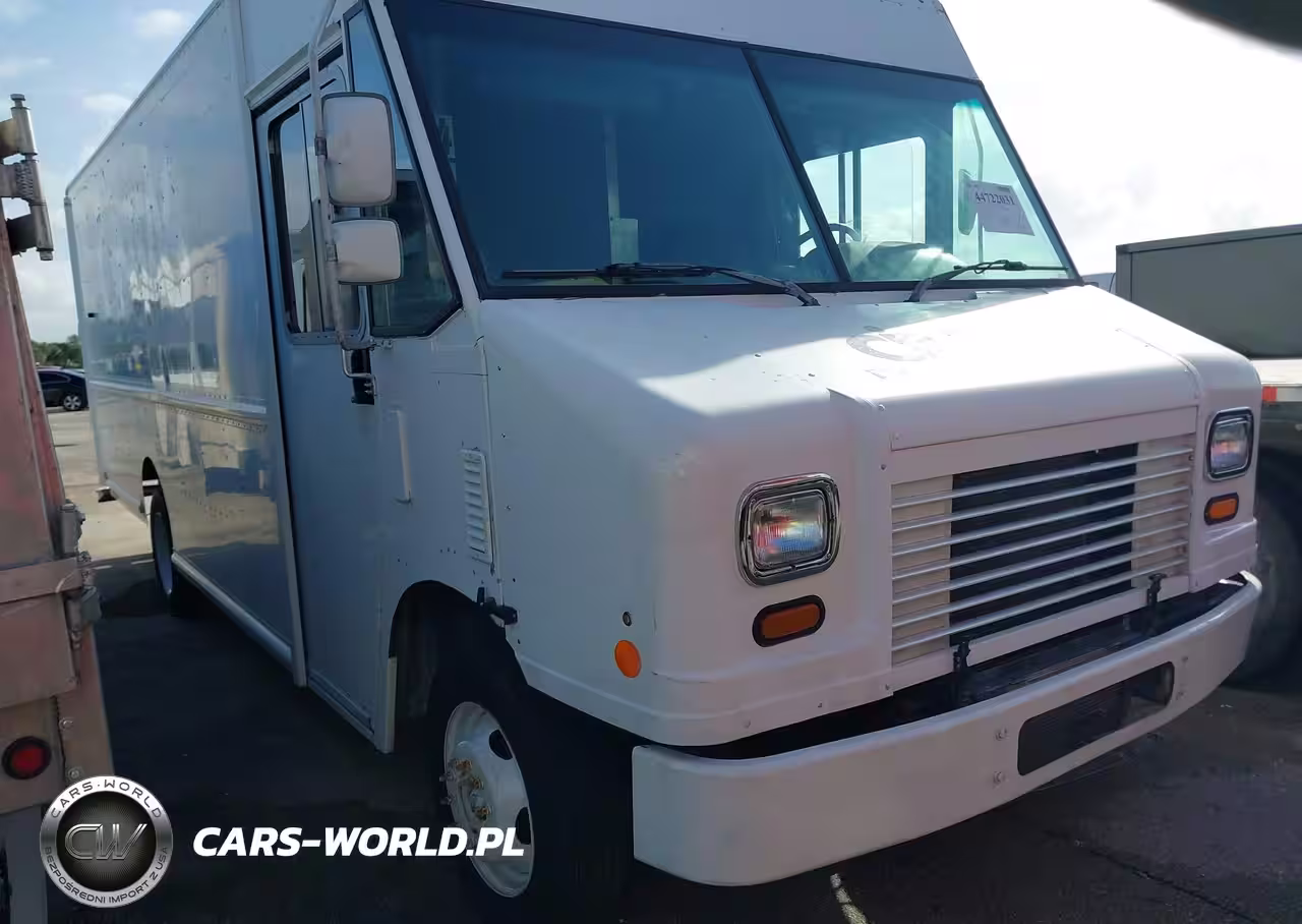 2013 Ford F-59 Commercial Stripped