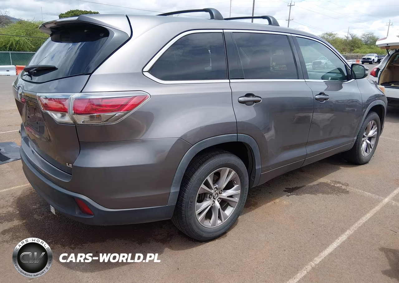 2016 Toyota Highlander Le V6 VIN:5TDZKRFH0GS161345 - 4