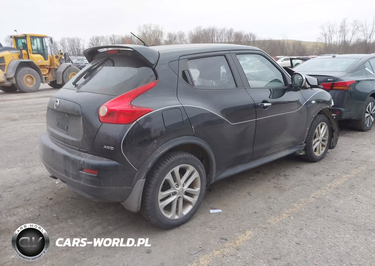 2011 Nissan Juke S VIN:JN8AF5MVXBT022700 - 4