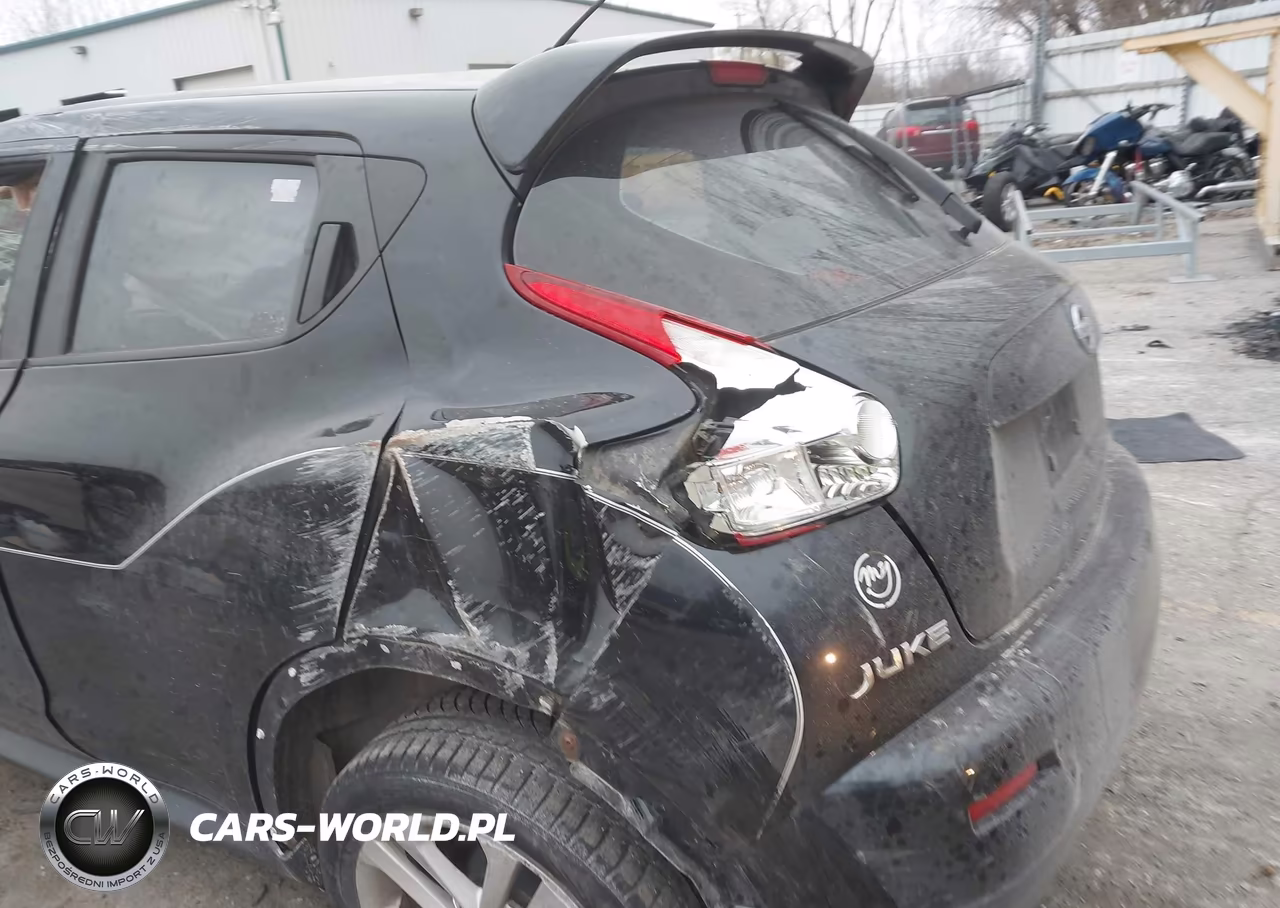 2011 Nissan Juke S VIN:JN8AF5MVXBT022700 - 6