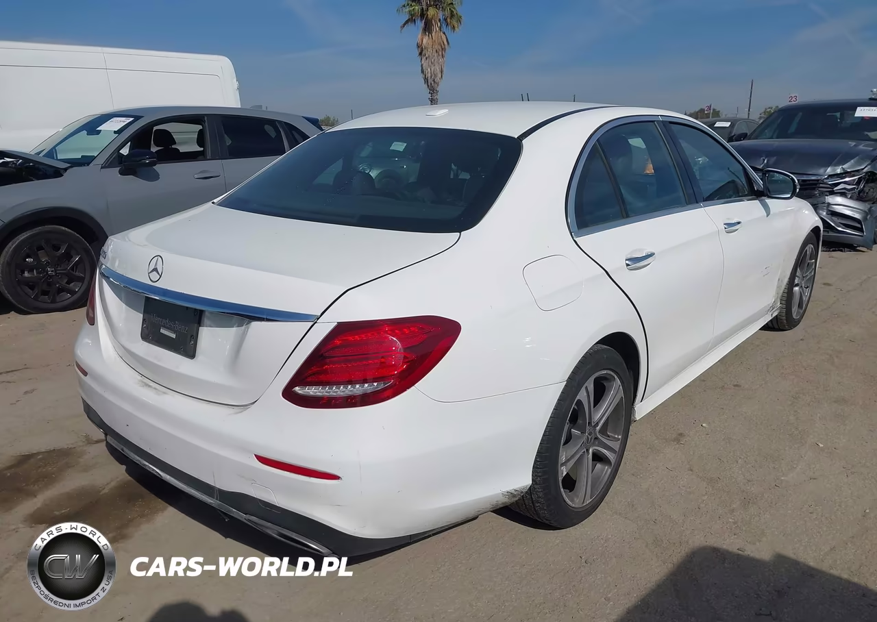 2019 Mercedes-Benz E 300 VIN:WDDZF4JB0KA529528 - 4