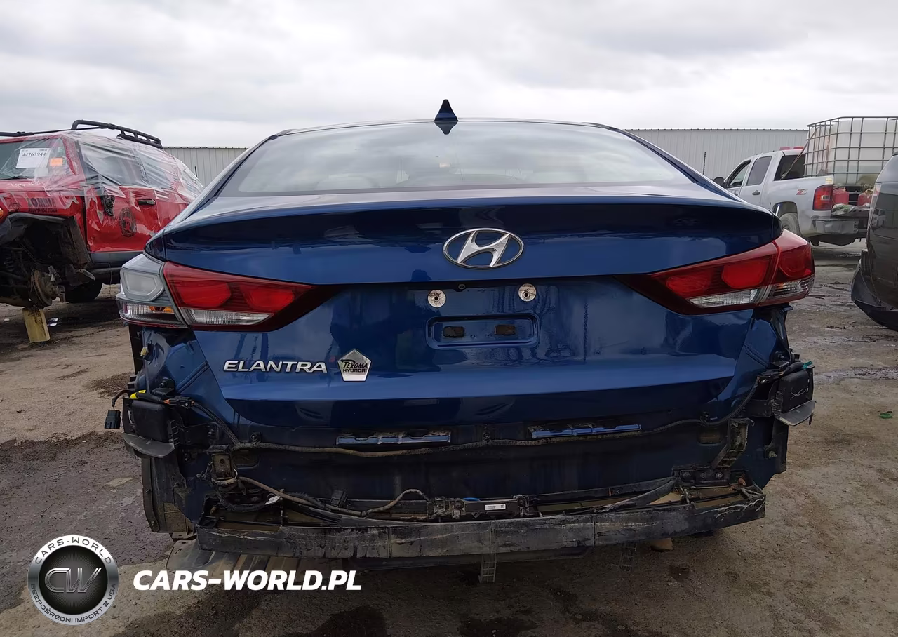 2018 Hyundai Elantra Value Edition VIN:5NPD84LF4JH281483 - 17