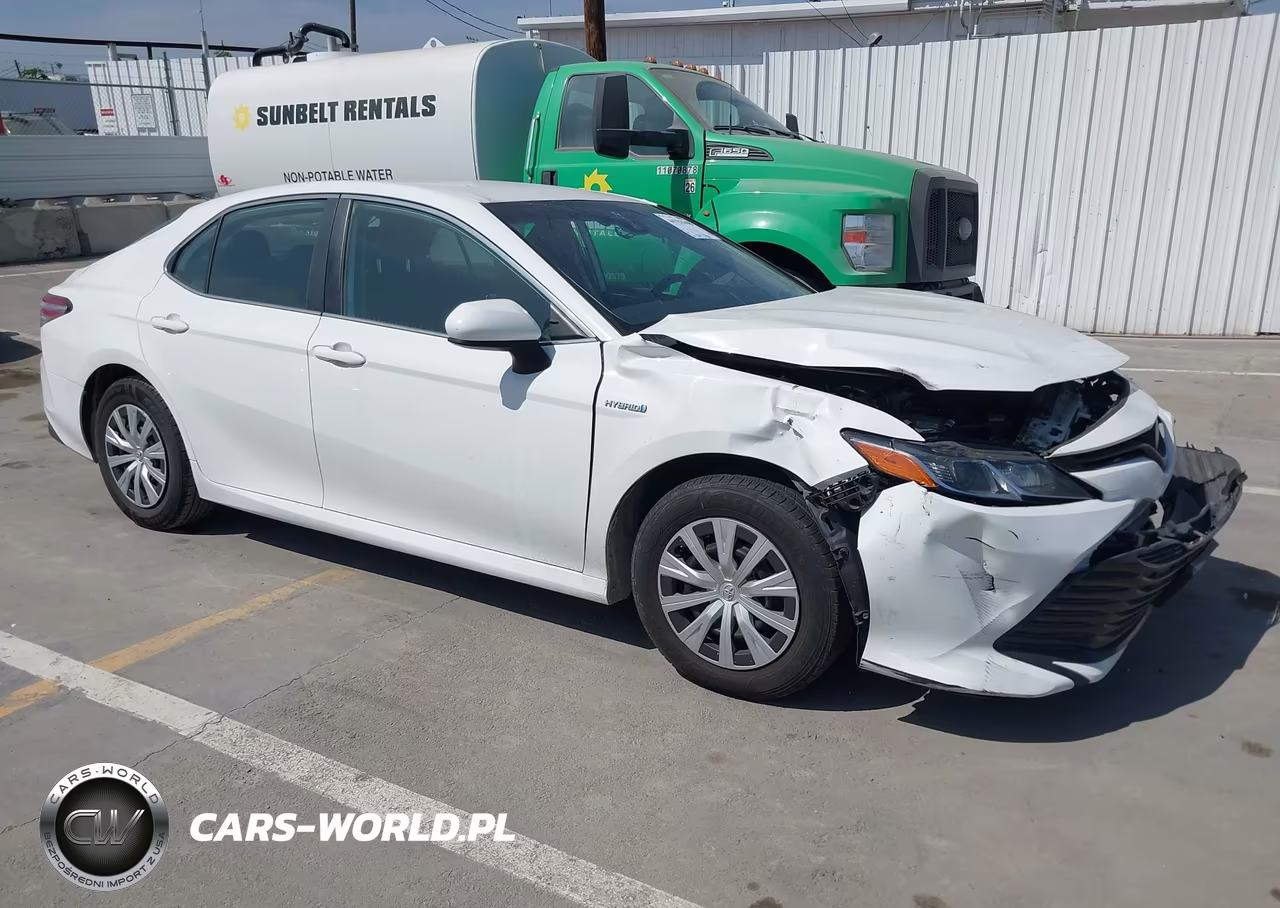 2019 Toyota Camry Hybrid Le