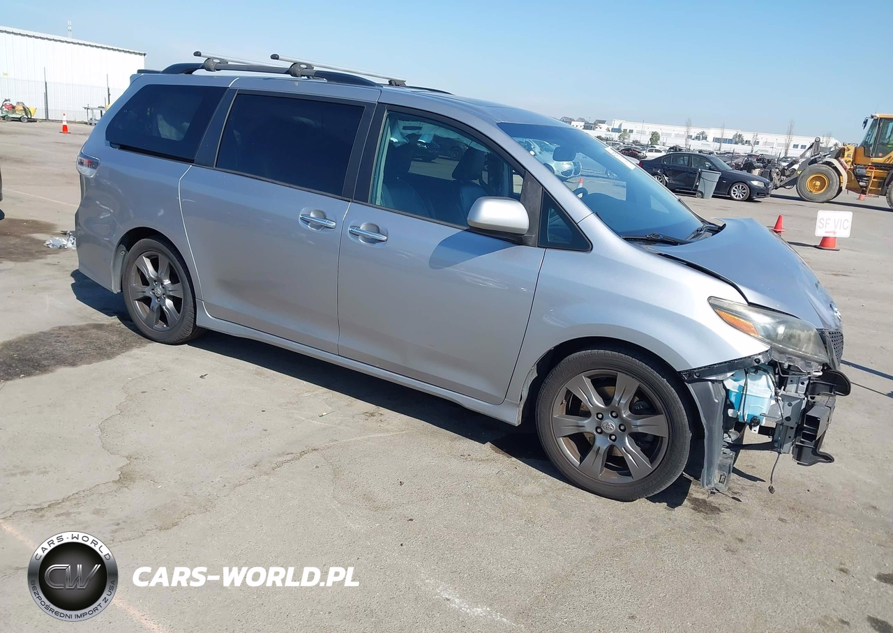 2017 Toyota Sienna Se 8 Passenger
