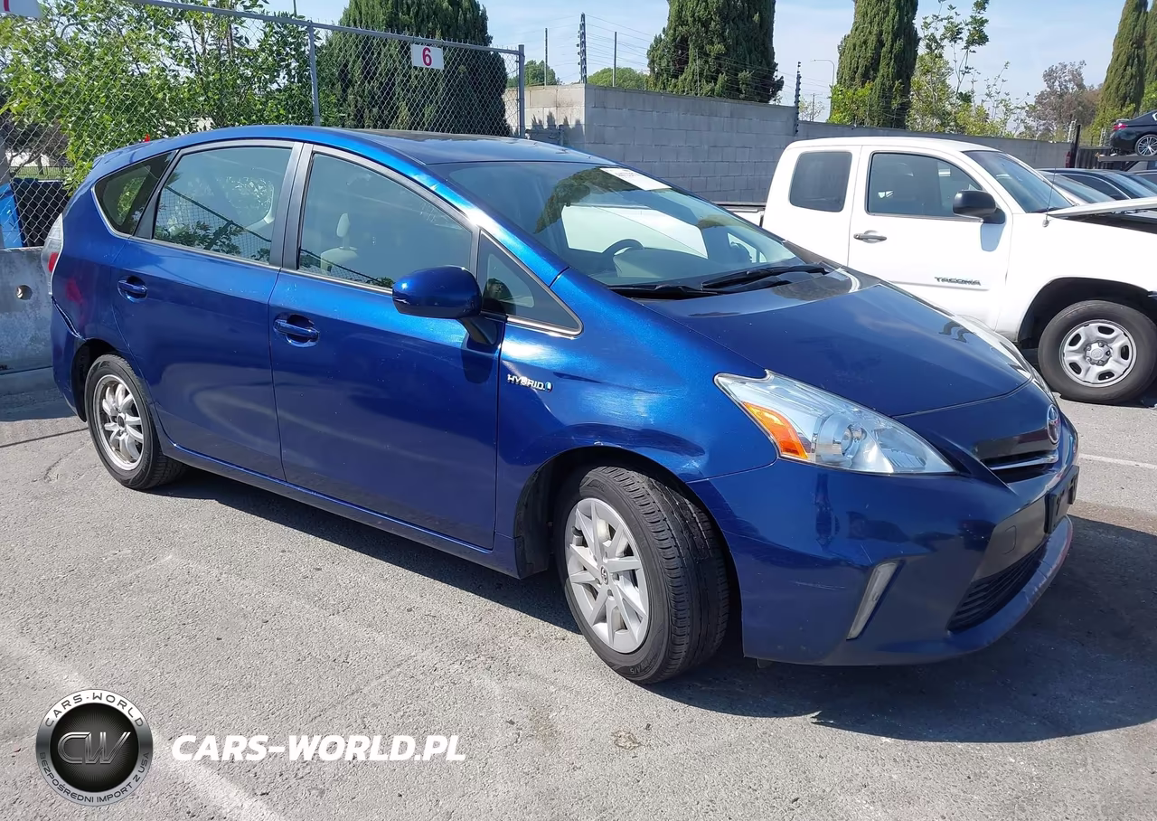 2013 Toyota Prius V Three