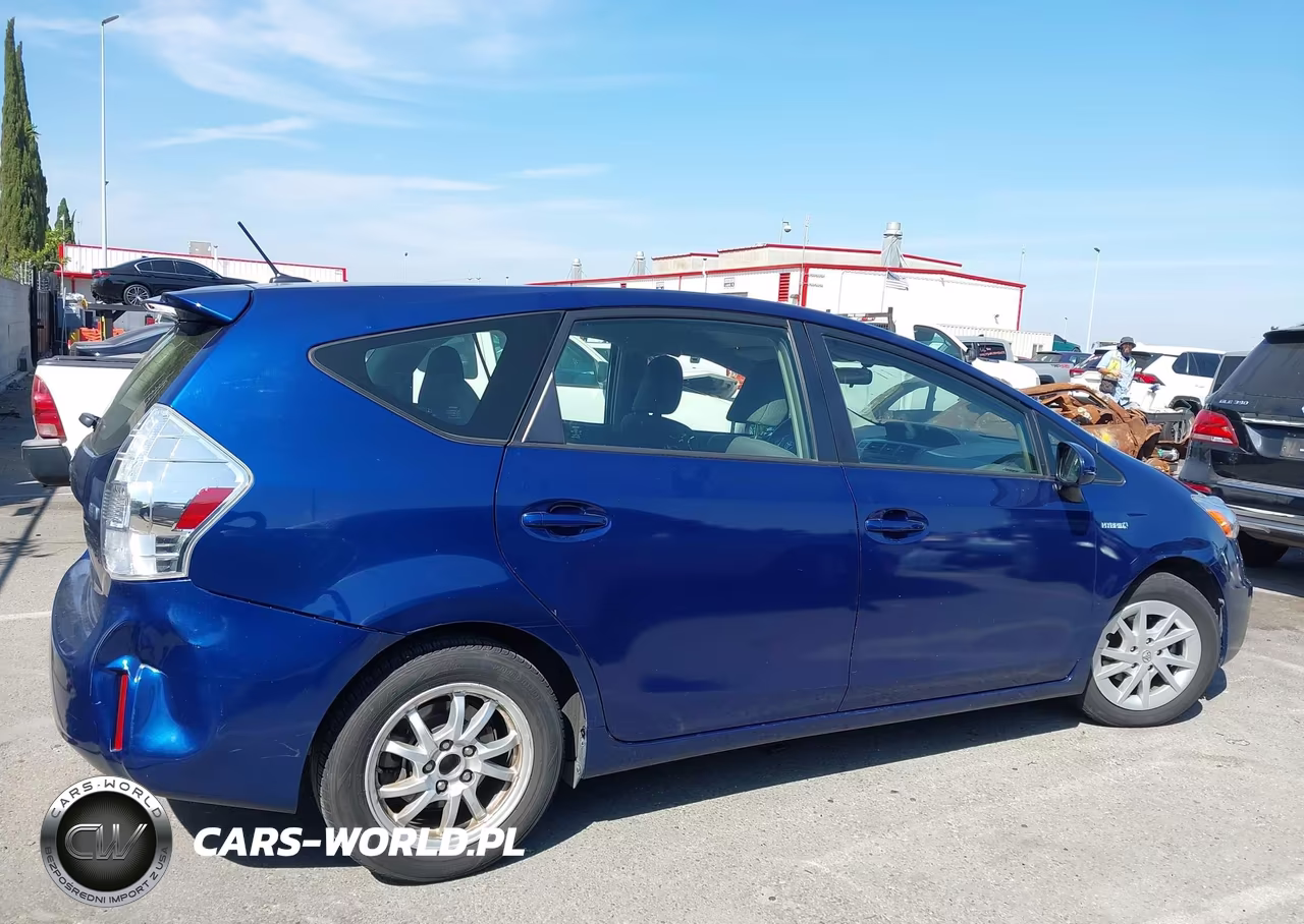 2013 Toyota Prius V Three VIN:JTDZN3EU5D3196544 - 13