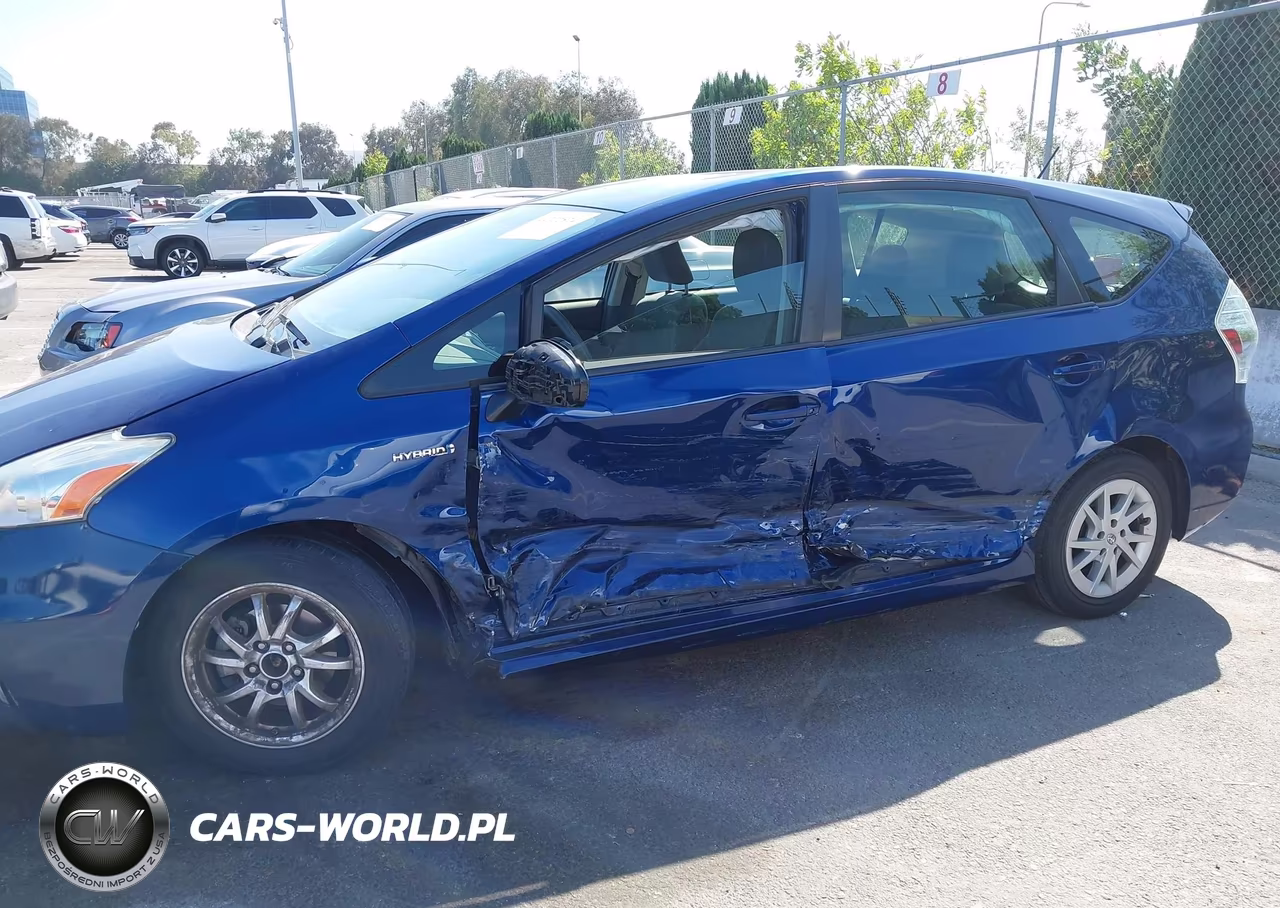 2013 Toyota Prius V Three VIN:JTDZN3EU5D3196544 - 17
