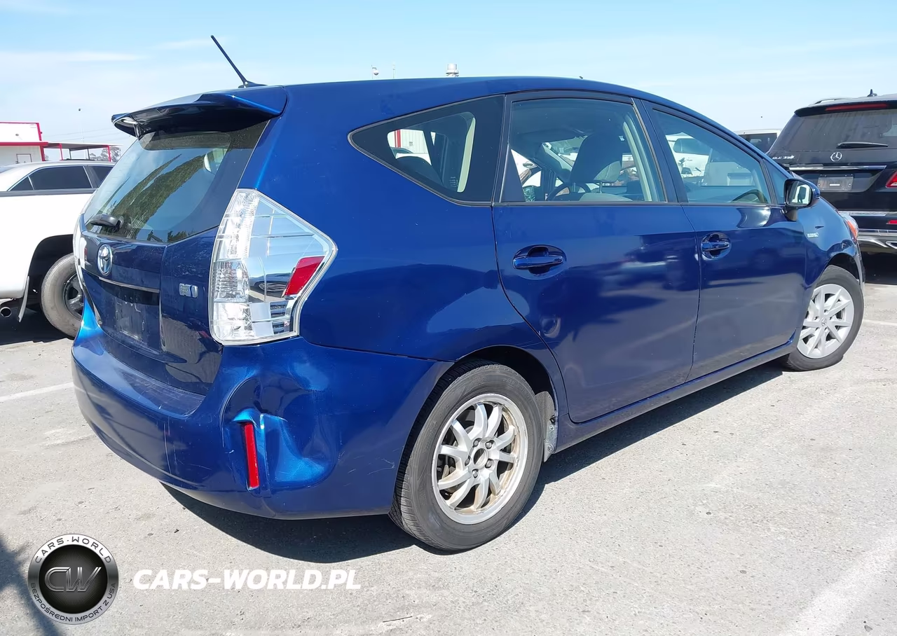 2013 Toyota Prius V Three VIN:JTDZN3EU5D3196544 - 4