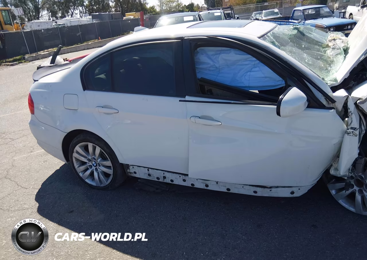 2011 BMW 335I xDrive VIN:WBAPL5G59BNN22164 - 13