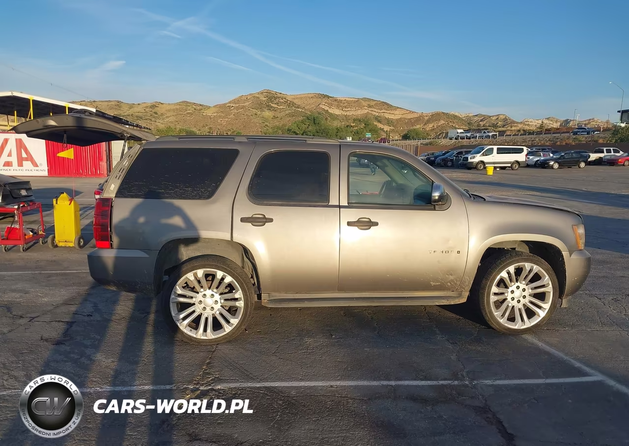 2007 Chevrolet Tahoe Ls VIN:1GNFC13097J404753 - 12