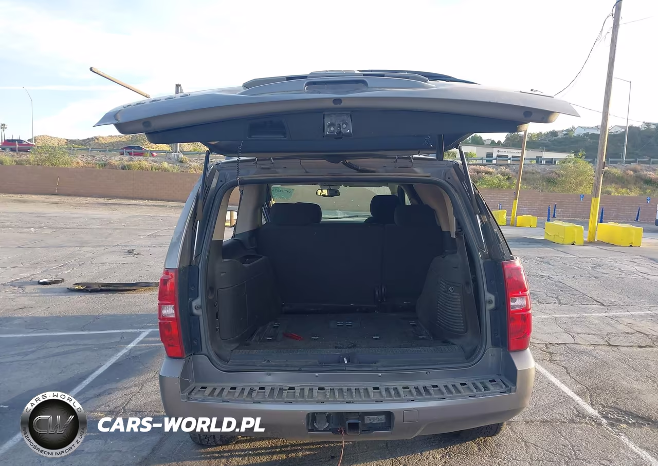 2007 Chevrolet Tahoe Ls VIN:1GNFC13097J404753 - 18