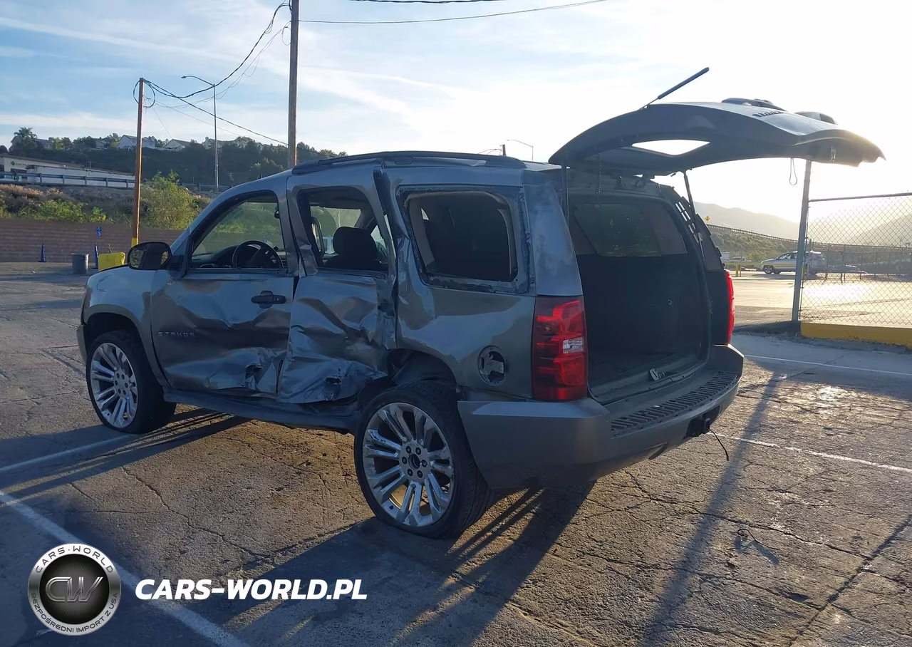 2007 Chevrolet Tahoe Ls VIN:1GNFC13097J404753 - 3