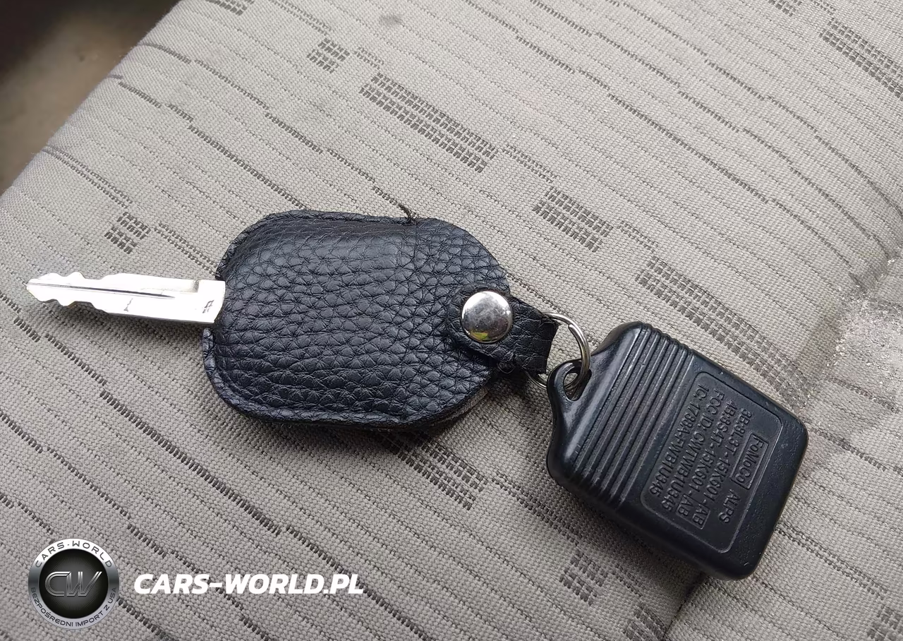 2010 Ford Focus Se VIN:1FAHP3FN2AW122429 - 11