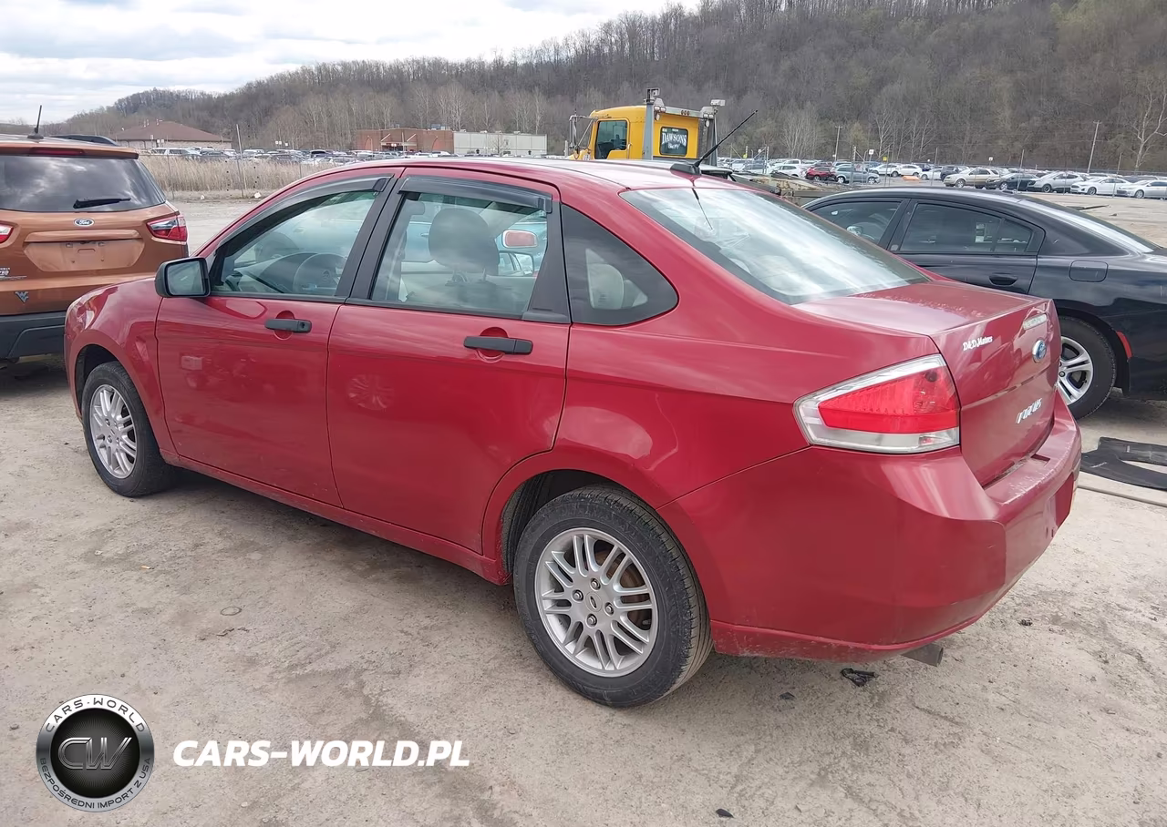 2010 Ford Focus Se VIN:1FAHP3FN2AW122429 - 3