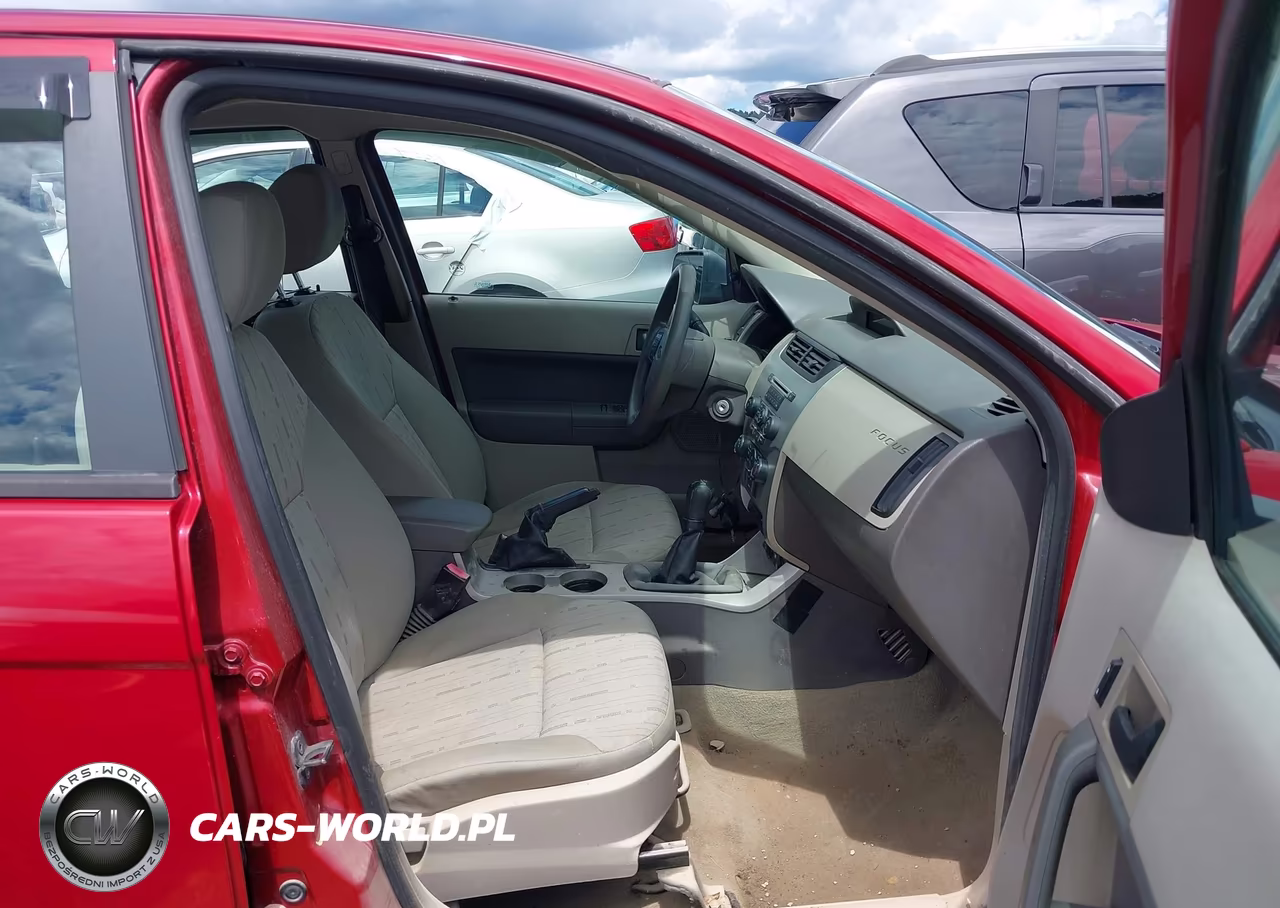2010 Ford Focus Se VIN:1FAHP3FN2AW122429 - 5