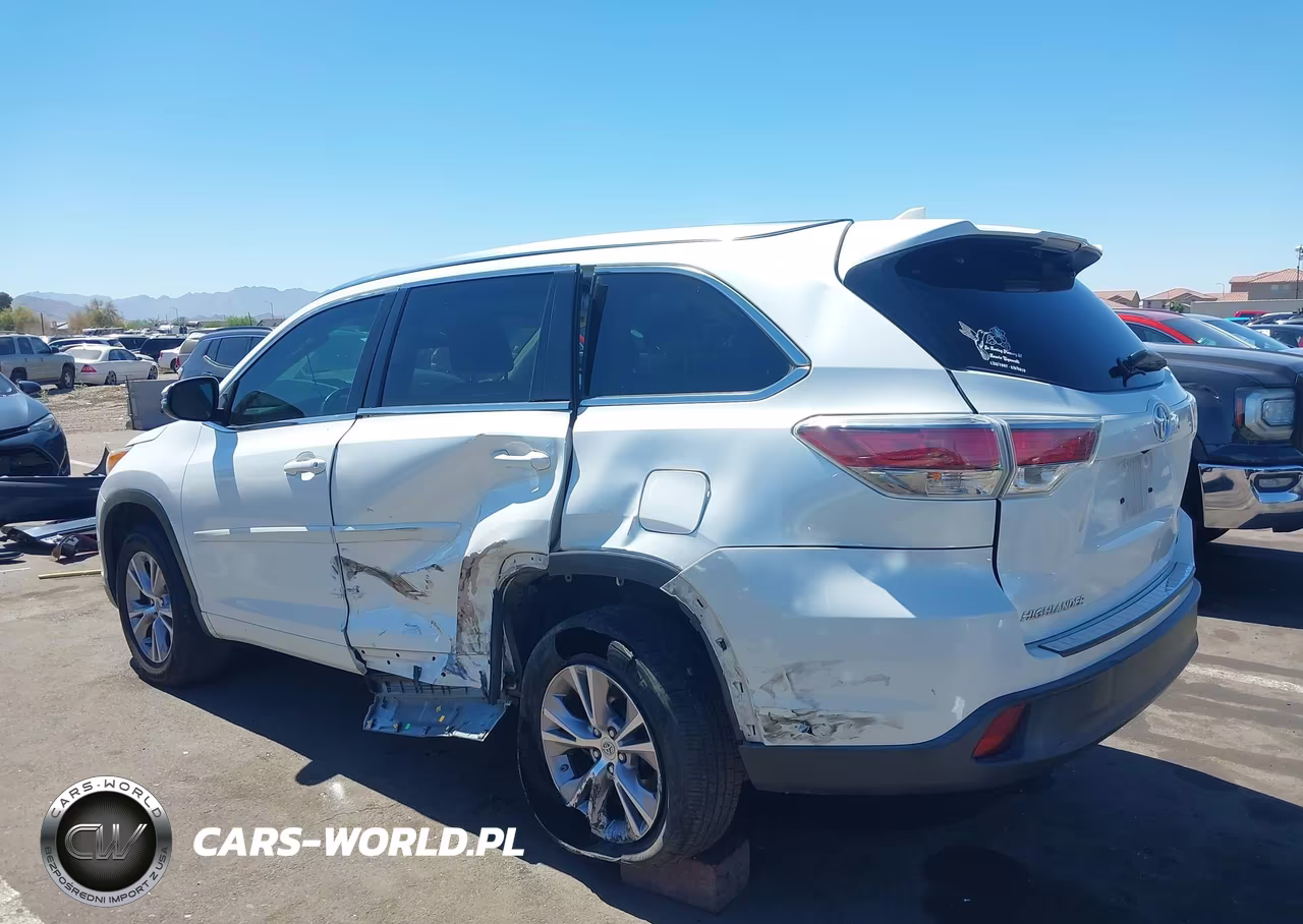 2015 Toyota Highlander Xle V6 VIN:5TDKKRFH8FS113222 - 6