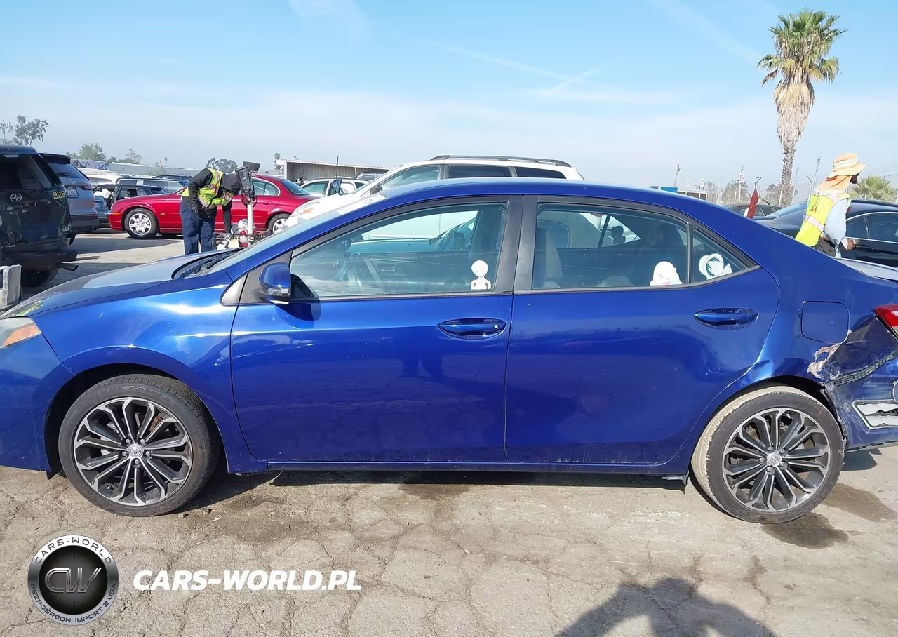 2015 Toyota Corolla S Plus VIN:5YFBURHE5FP319149 - 15