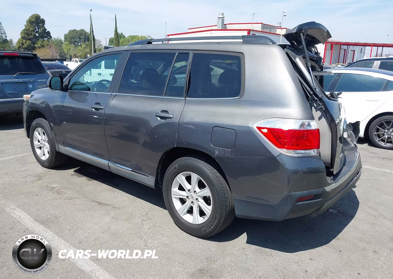 2013 Toyota Highlander Base Plus V6 VIN:5TDZK3EH1DS098900 - 3