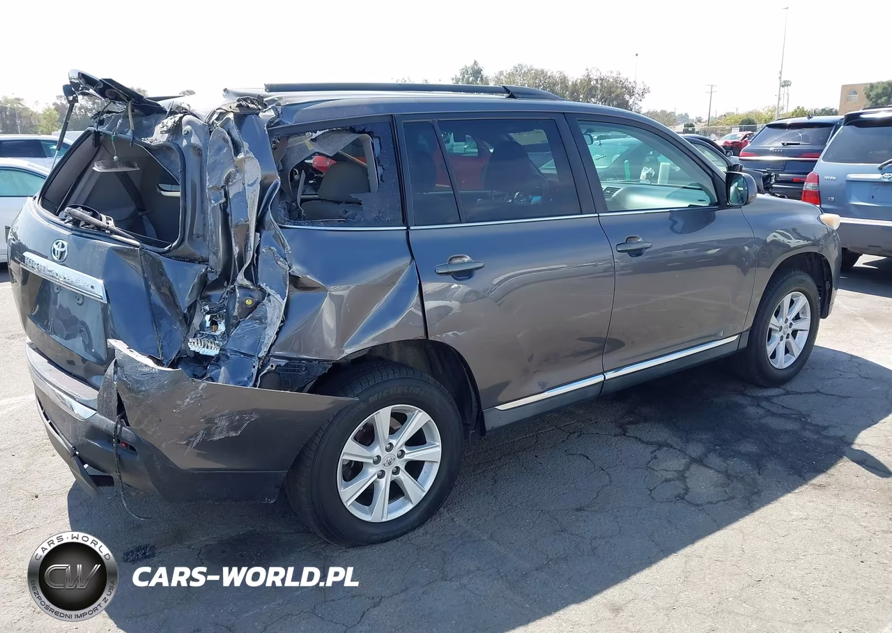 2013 Toyota Highlander Base Plus V6 VIN:5TDZK3EH1DS098900 - 4
