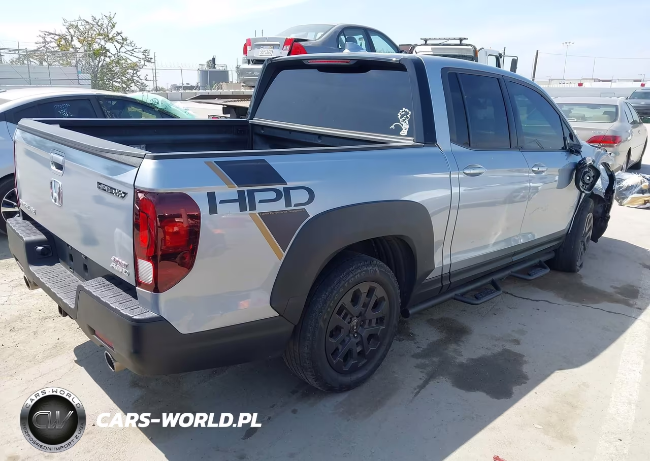 2023 Honda Ridgeline Sport VIN:5FPYK3F1XPB052415 - 4