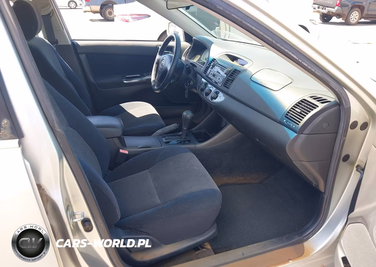 2002 Toyota Camry VIN:JTDBF32K620062738 - 5