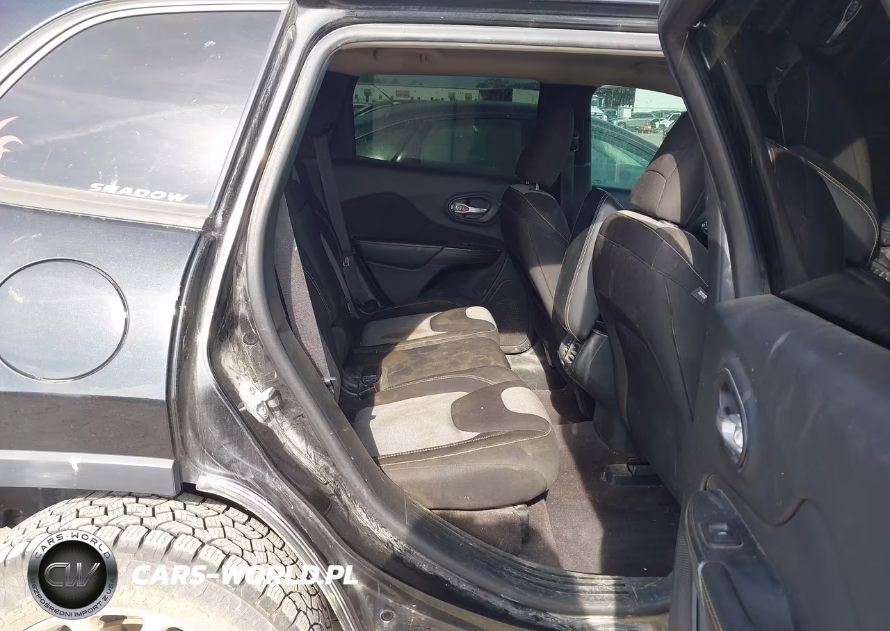 2016 Jeep Cherokee Sport VIN:1C4PJLAB2GW302362 - 8