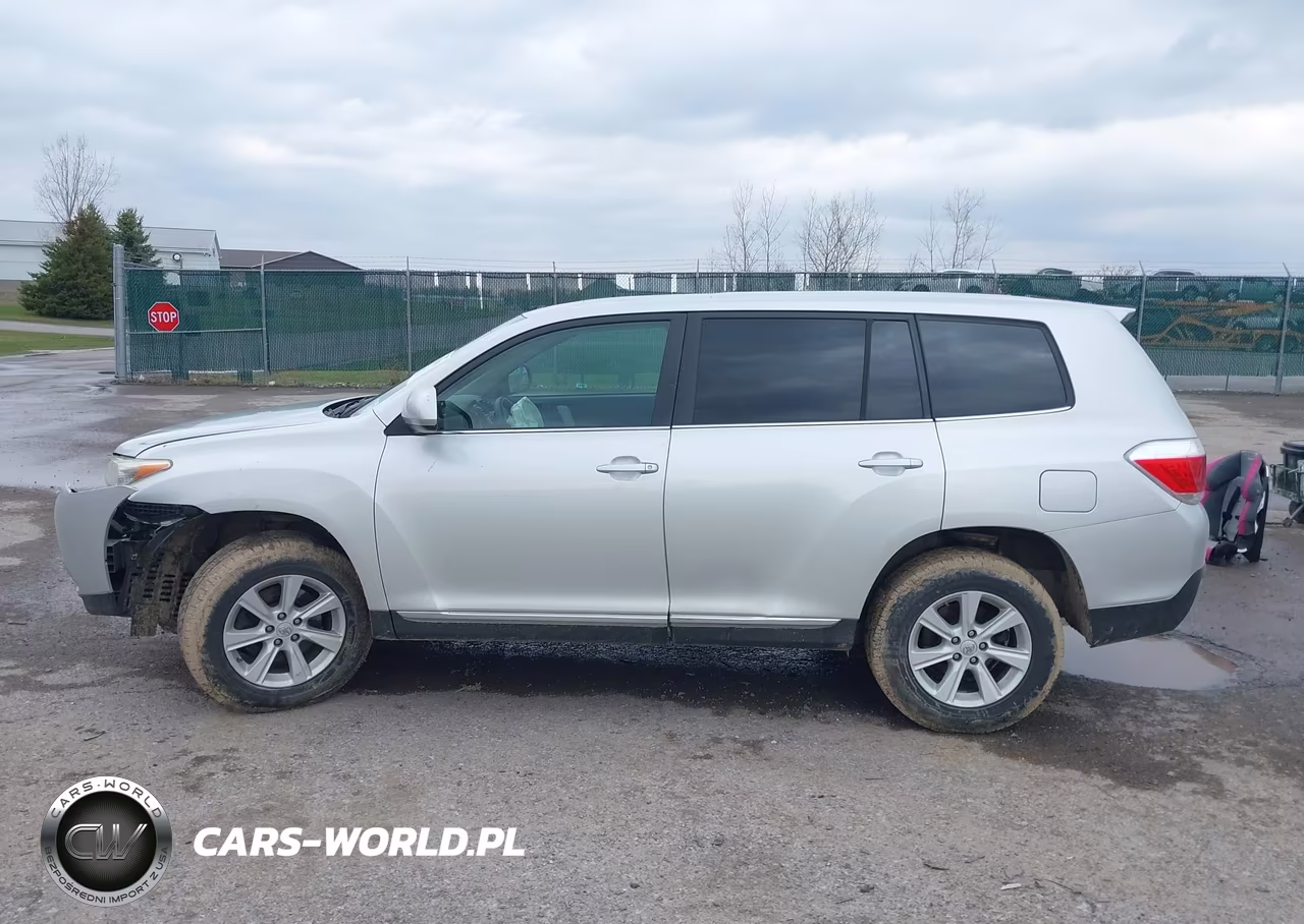 2013 Toyota Highlander Base V6 VIN:5TDBK3EH3DS253691 - 14