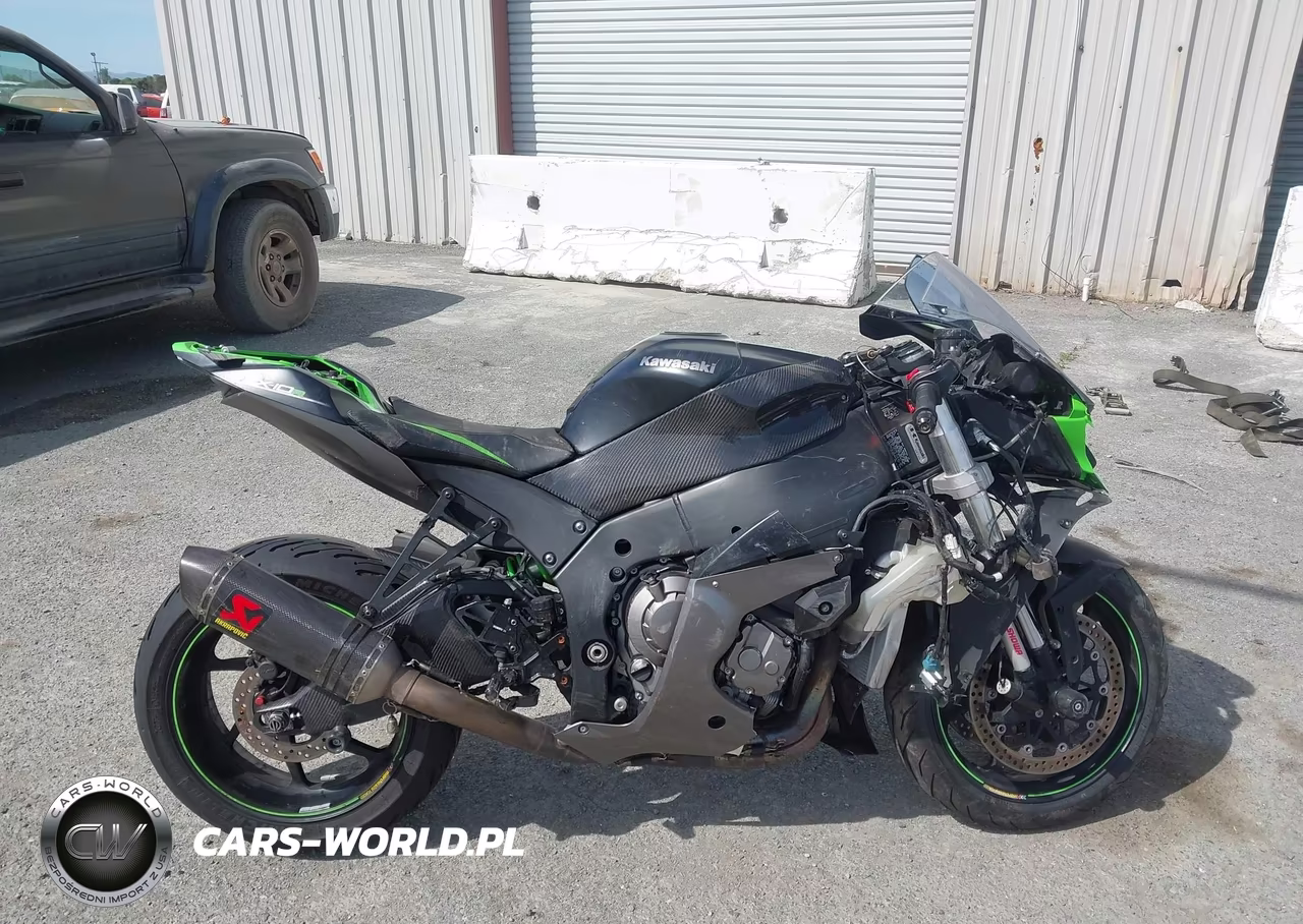 2018 Kawasaki Zx1000 R VIN:JKBZXVC18JA000415 - 12