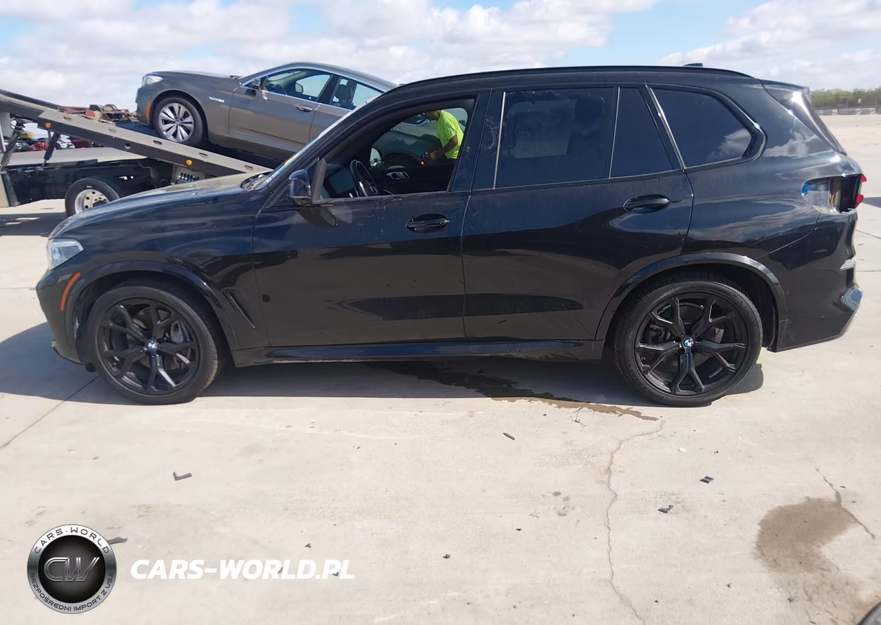 2019 BMW X5 xDrive50I VIN:5UXJU2C53KLN66164 - 14
