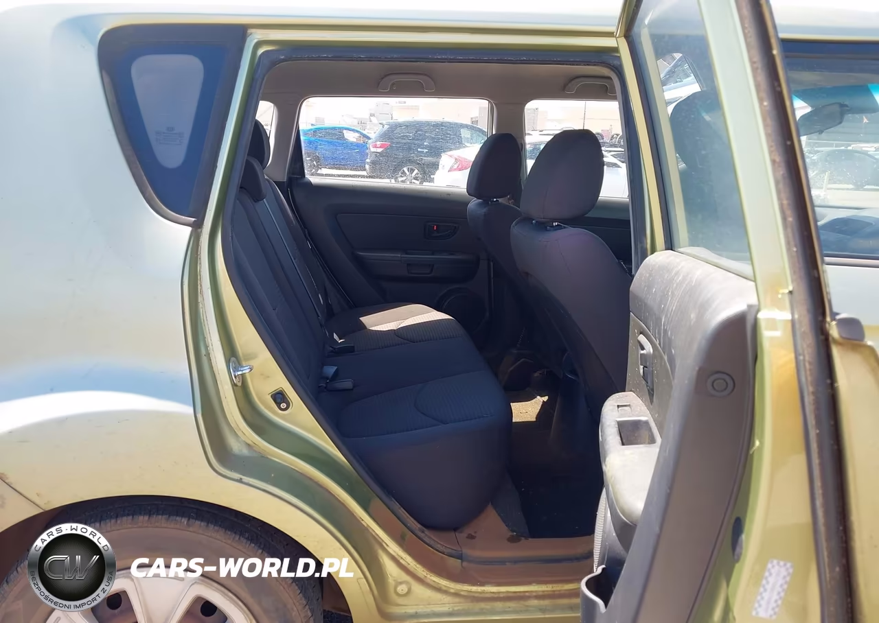 2012 Kia Soul VIN:KNDJT2A50C7400797 - 8