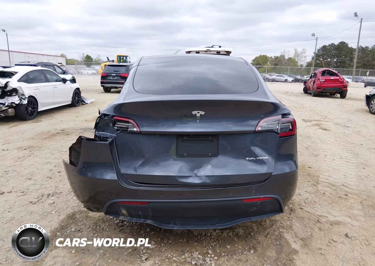 2020 Tesla Model Y Long Range Dual Motor All-Wheel Drive-Performance Dual Motor All-Wheel Drive VIN:5YJYGDEFXLF000628 - 16